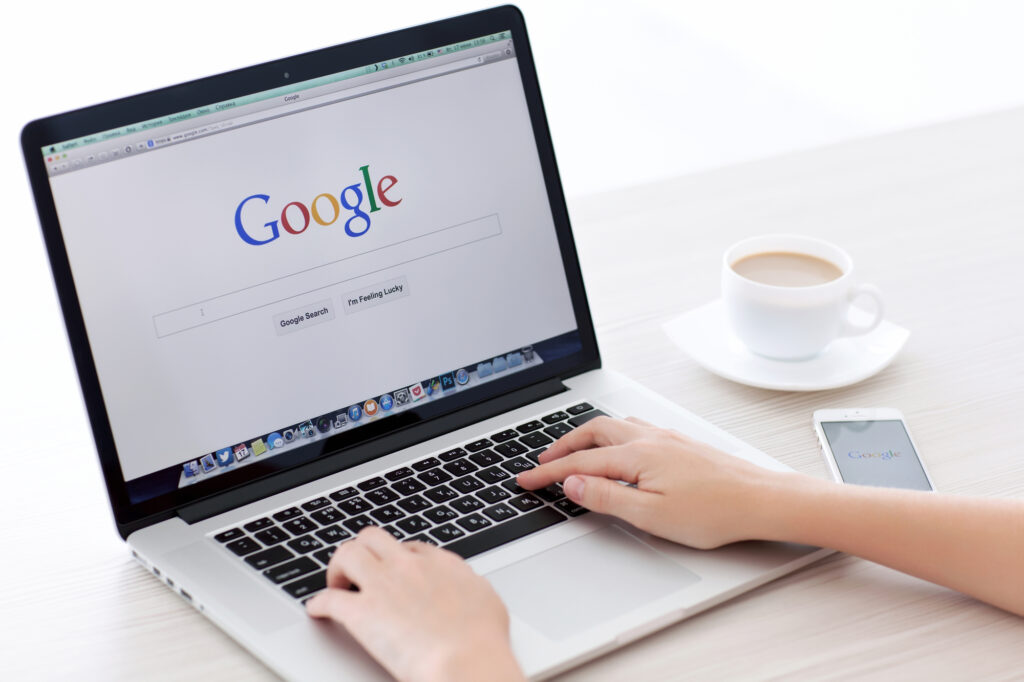 Laptop that shows you how to set up your google business